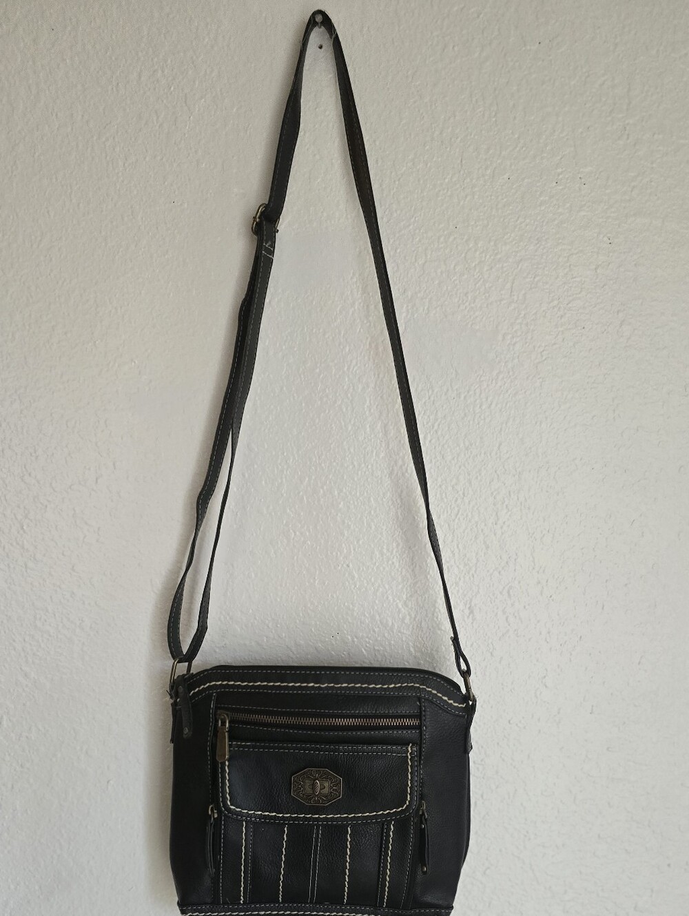Born Concepts Black Crossbody Shoulder Bag faux leather front wallet pocket EUC
